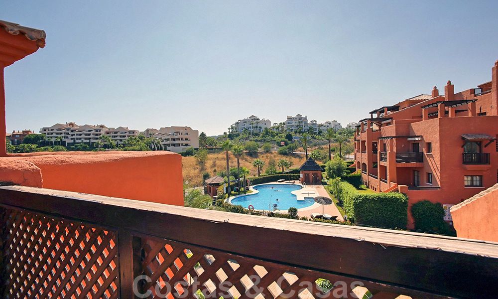 Ruim penthouse appartement te koop, met panoramisch uitzicht in Marbella - Benahavis 26206