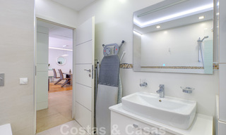 Volledig gerenoveerd modern luxe appartement te koop in de jachthaven van Puerto Banus, Marbella 26221 