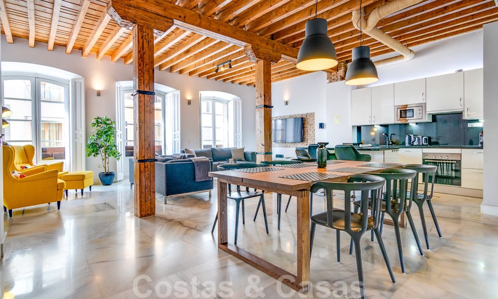 Uitzonderlijke aanbieding: prachtig eigentijds gerenoveerd appartement te koop in het historische centrum van Malaga 26256