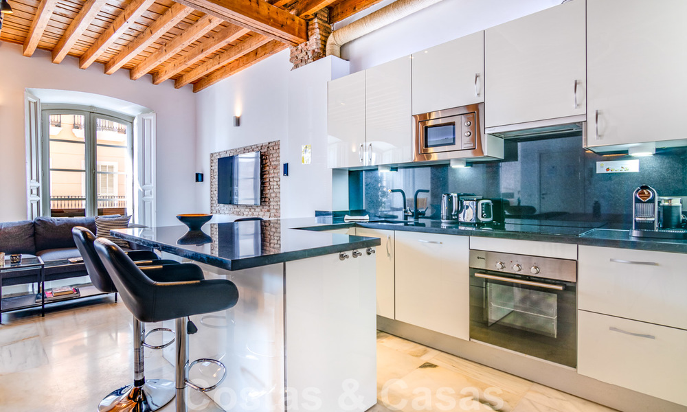 Uitzonderlijke aanbieding: prachtig eigentijds gerenoveerd appartement te koop in het historische centrum van Malaga 26258