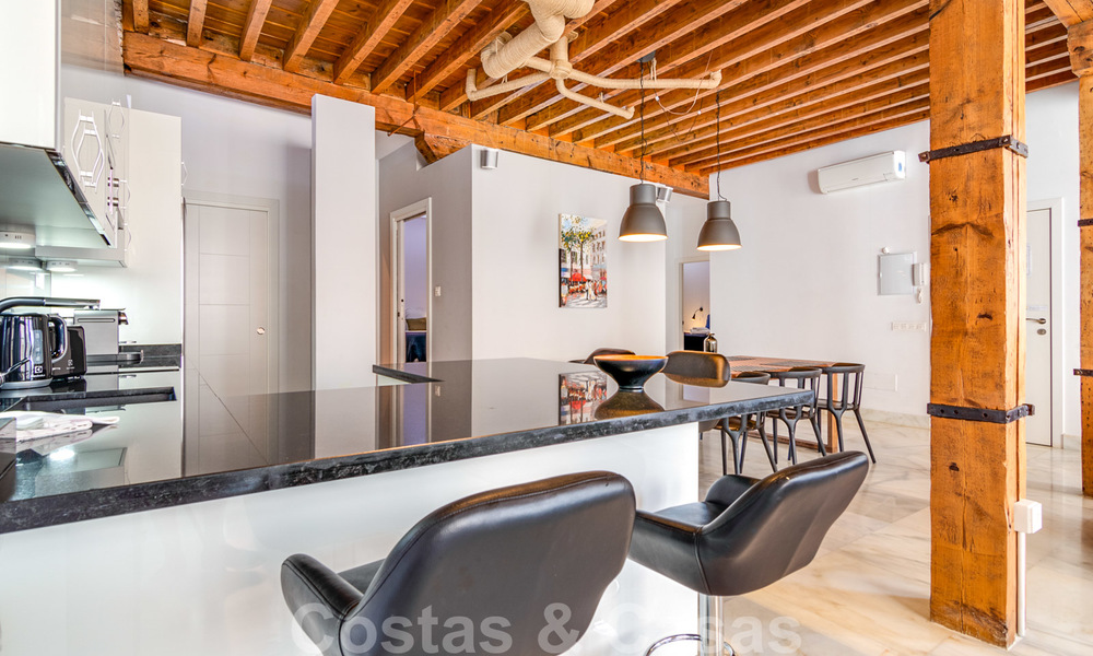 Uitzonderlijke aanbieding: prachtig eigentijds gerenoveerd appartement te koop in het historische centrum van Malaga 26271