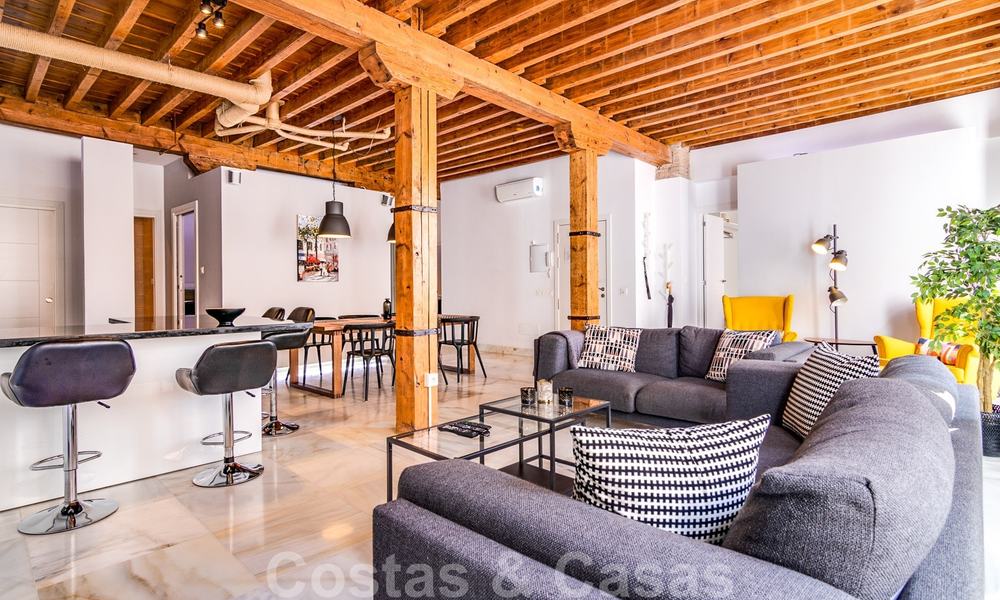 Uitzonderlijke aanbieding: prachtig eigentijds gerenoveerd appartement te koop in het historische centrum van Malaga 26273