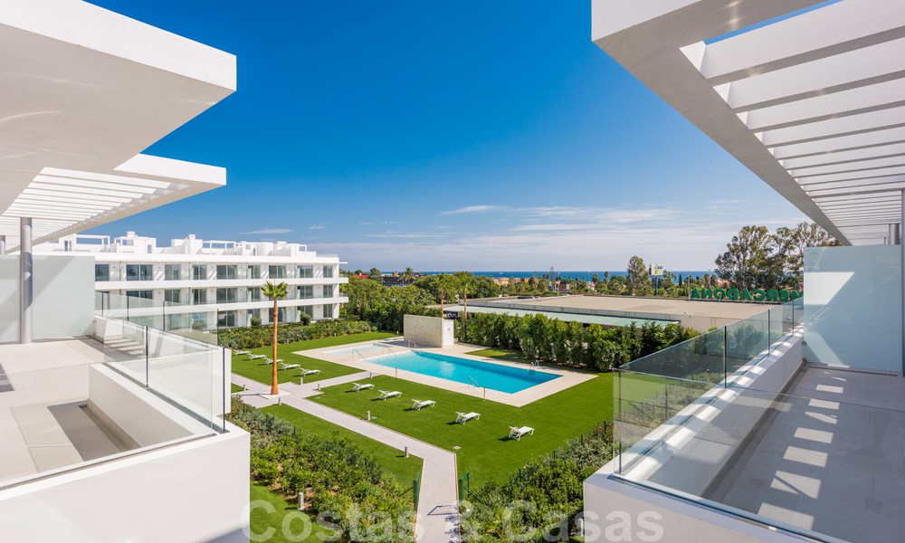 Modern penthouse appartement te koop op de New Golden Mile, tussen Marbella en Estepona, op loopafstand van supermarkten en het strand 26363