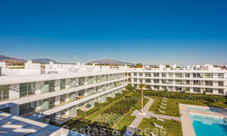Modern penthouse appartement te koop op de New Golden Mile, tussen Marbella en Estepona, op loopafstand van supermarkten en het strand 26370 