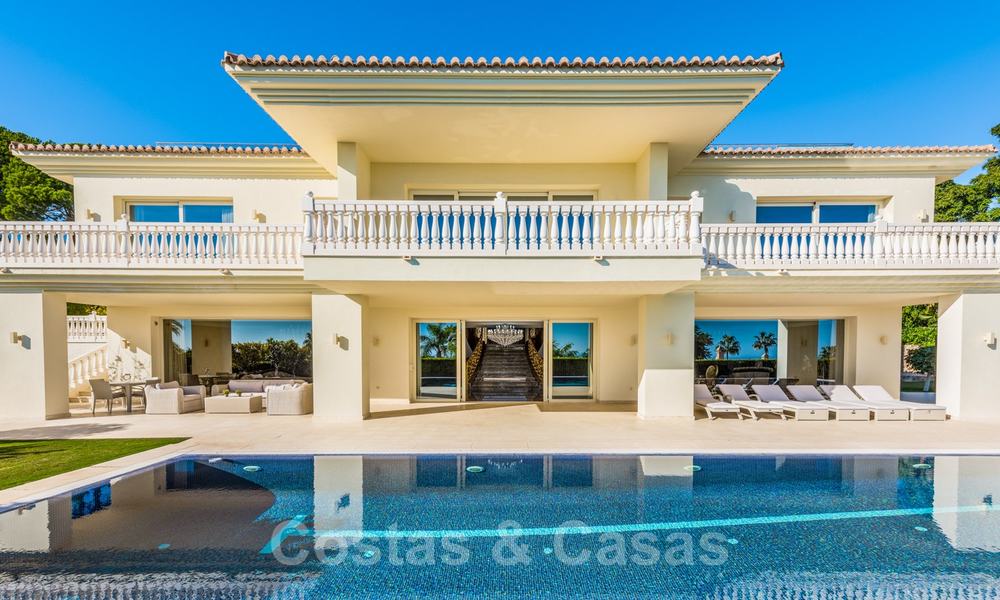Luxe villa met panoramisch zeezicht te koop in Sierra Blanca, Marbella 26405