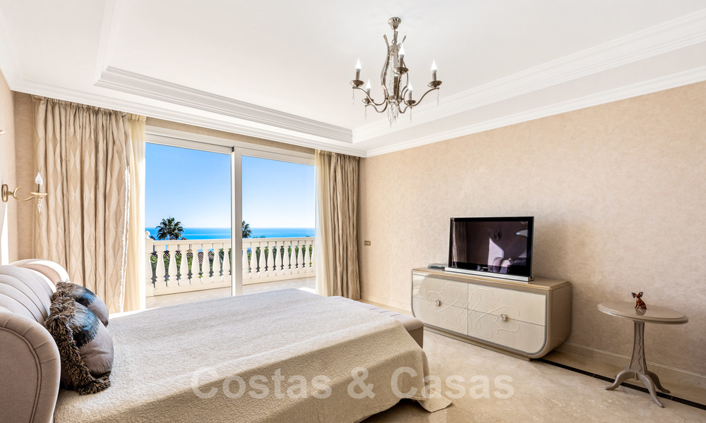 Luxe villa met panoramisch zeezicht te koop in Sierra Blanca, Marbella 26418