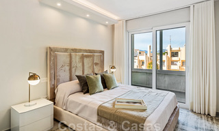 Gerenoveerd luxe appartement te koop, eerstelijnsgolf Las Brisas in Nueva Andalucia, Marbella 26553 