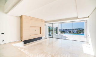 Gloednieuwe moderne luxe villa te koop in Nueva Andalucia, Marbella 26429 