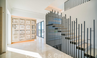 Gloednieuwe moderne luxe villa te koop in Nueva Andalucia, Marbella 26435 