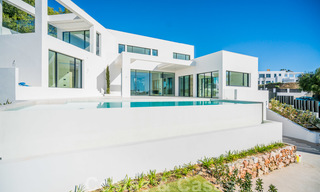 Gloednieuwe moderne luxe villa te koop in Nueva Andalucia, Marbella 26444 