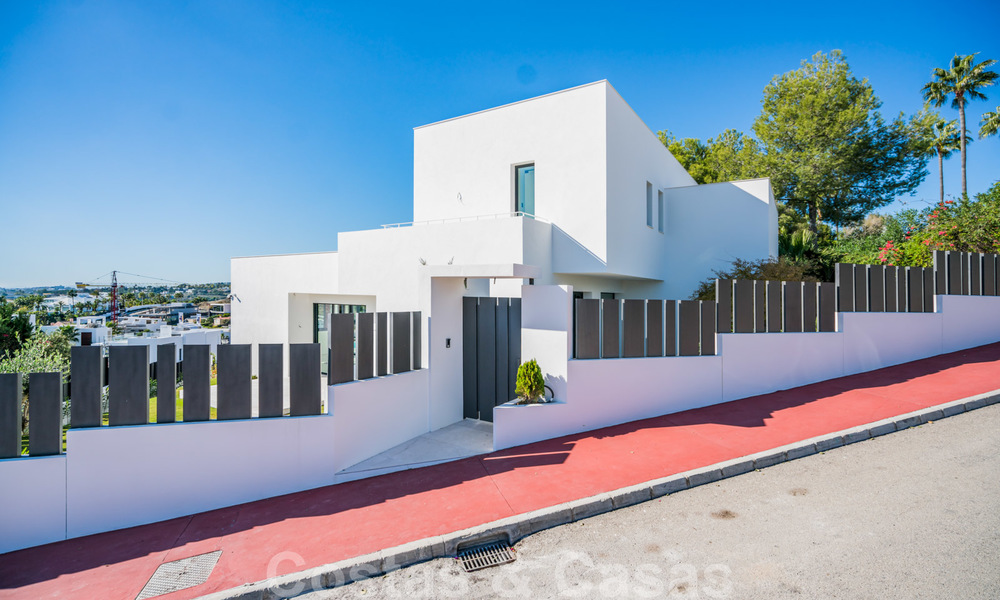 Gloednieuwe moderne luxe villa te koop in Nueva Andalucia, Marbella 26448