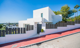 Gloednieuwe moderne luxe villa te koop in Nueva Andalucia, Marbella 26448 