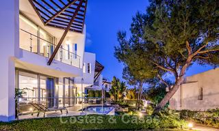 Moderne schakelvilla te koop in het exclusieve Sierra Blanca, Marbella. De goedkoopste in het complex. 26485 