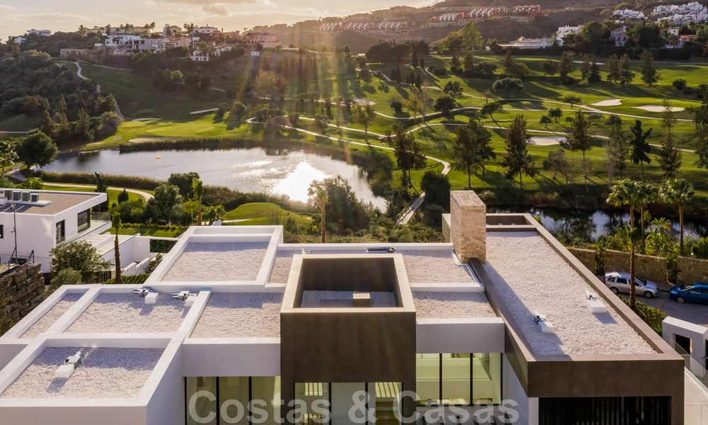 Moderne nieuwe luxe villa met prachtig golfzicht te koop in Benahavis - Marbella 26592