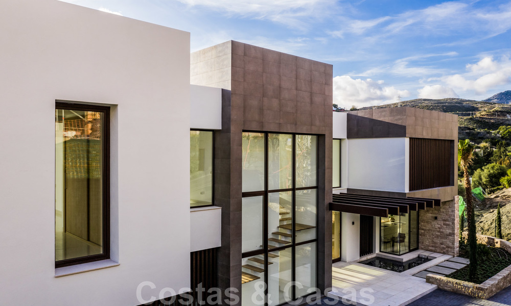 Moderne nieuwe luxe villa met prachtig golfzicht te koop in Benahavis - Marbella 26597