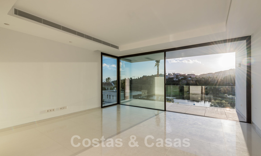 Moderne nieuwe luxe villa met prachtig golfzicht te koop in Benahavis - Marbella 26599