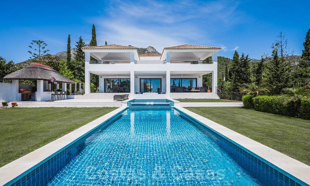 Gerenoveerde luxe villa te koop in een moderne mediterrane stijl in het exclusieve Cascada de Camojan op de Golden Mile in Marbella 27064