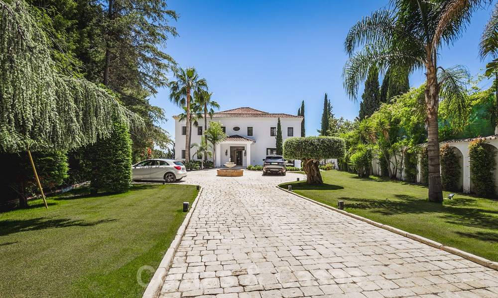 Gerenoveerde luxe villa te koop in een moderne mediterrane stijl in het exclusieve Cascada de Camojan op de Golden Mile in Marbella 27067