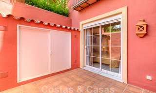 Ruim appartement met een ruim terras en privétuin met panoramisch uitzicht op de kust en de zee in Benahavis - Marbella 27103 