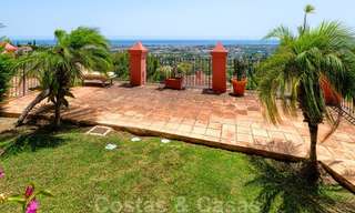 Ruim appartement met een ruim terras en privétuin met panoramisch uitzicht op de kust en de zee in Benahavis - Marbella 27118 