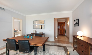 Instapklaar ruim appartement met panoramisch uitzicht op de kust en de zee in Benahavis - Marbella 27335 