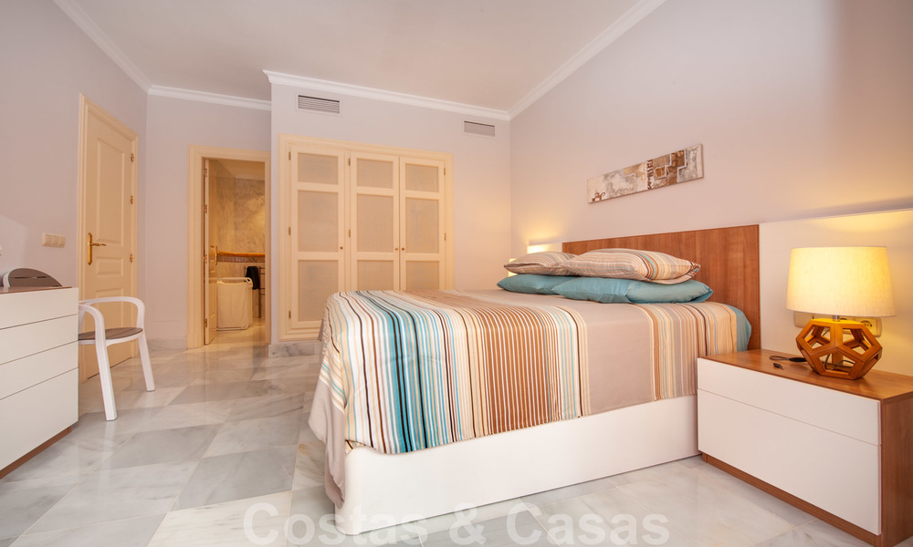Instapklaar ruim appartement met panoramisch uitzicht op de kust en de zee in Benahavis - Marbella 27345