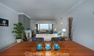 Instapklaar ruim appartement met panoramisch uitzicht op de kust en de zee in Benahavis - Marbella 27349 