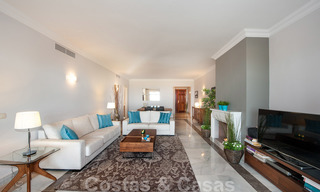 Instapklaar ruim appartement met panoramisch uitzicht op de kust en de zee in Benahavis - Marbella 27427 