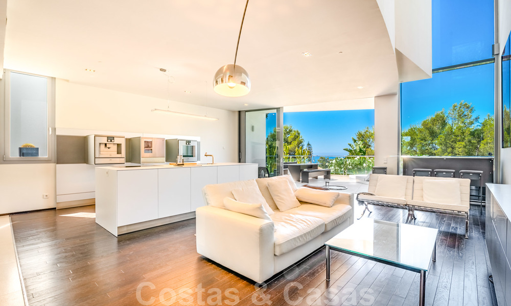 Moderne luxe hoekwoning met zeezicht te koop in het exclusieve Sierra Blanca, Marbella 27142