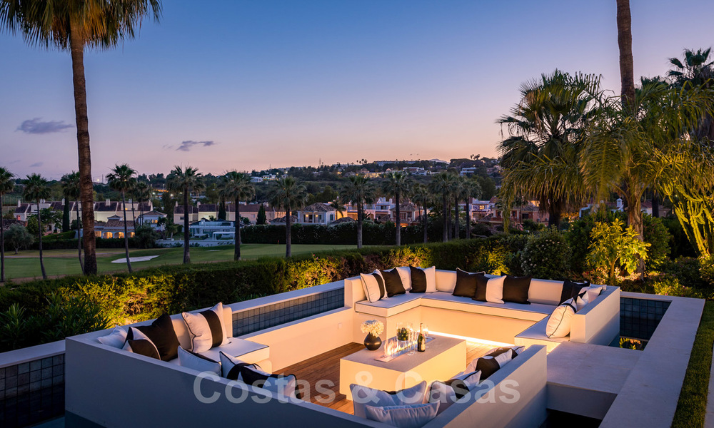 Spectaculaire moderne designer villa te koop, eerstelijns golf in Nueva Andalucia, Marbella 27191