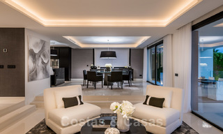 Spectaculaire moderne designer villa te koop, eerstelijns golf in Nueva Andalucia, Marbella 27228 