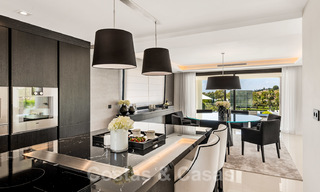 Spectaculaire moderne designer villa te koop, eerstelijns golf in Nueva Andalucia, Marbella 27239 
