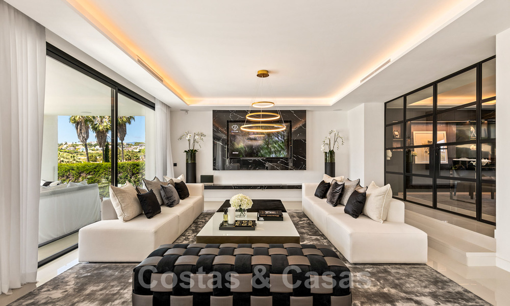 Spectaculaire moderne designer villa te koop, eerstelijns golf in Nueva Andalucia, Marbella 27242