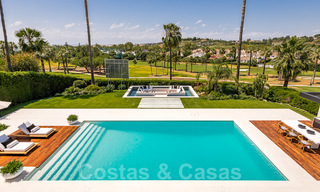 Spectaculaire moderne designer villa te koop, eerstelijns golf in Nueva Andalucia, Marbella 27249 