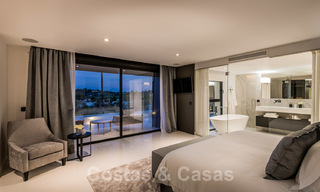 Spectaculaire moderne designer villa te koop, eerstelijns golf in Nueva Andalucia, Marbella 27255 