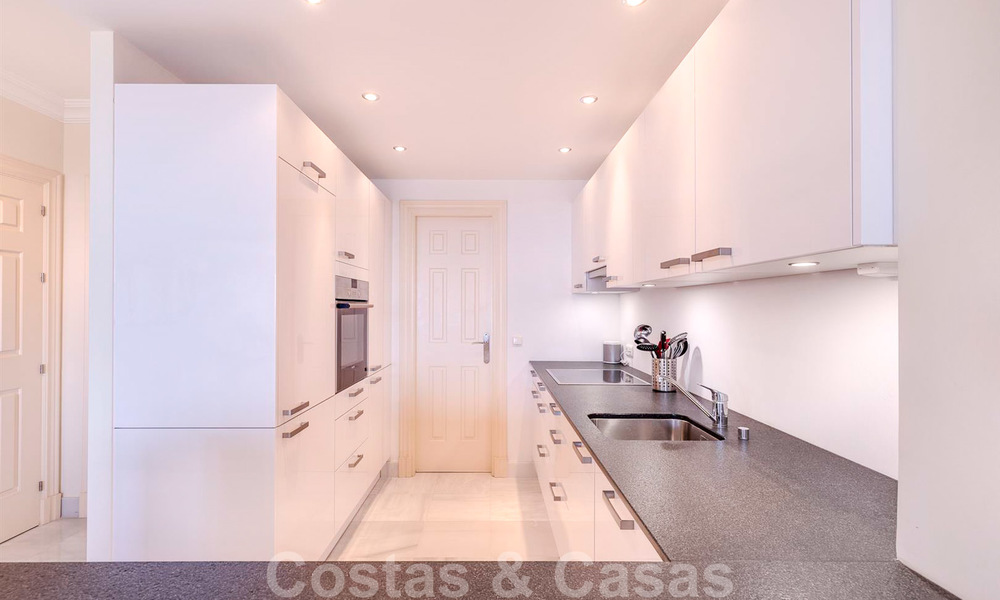 Luxe penthouse appartement met panoramisch uitzicht over de hele kust te koop, dicht bij voorzieningen en golf, Benahavis – Marbella 27504