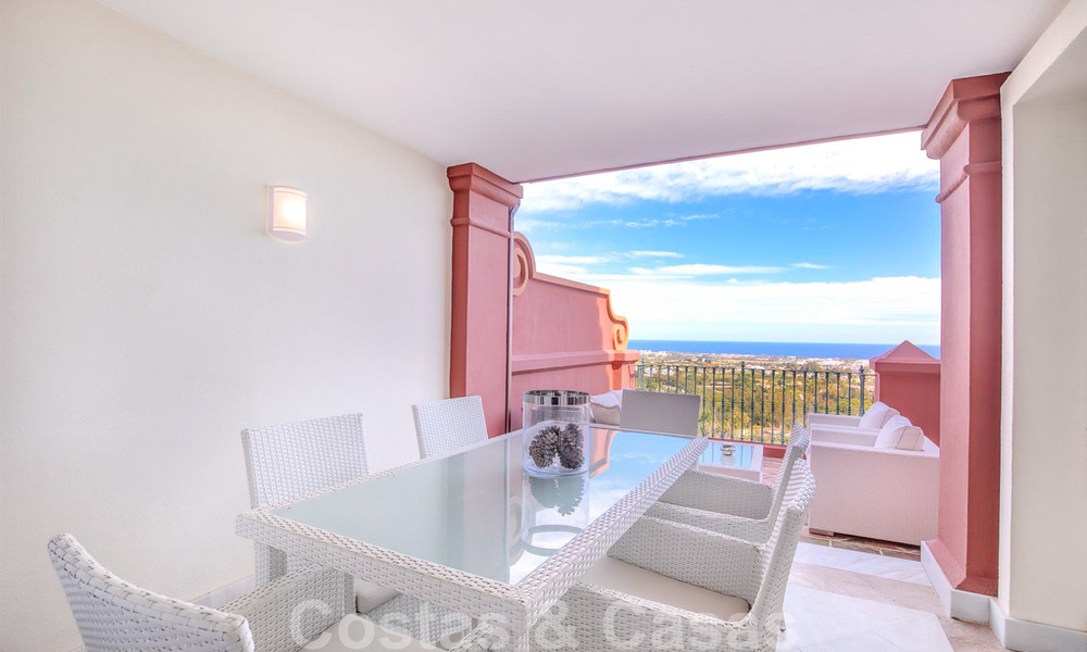 Luxe penthouse appartement met panoramisch uitzicht over de hele kust te koop, dicht bij voorzieningen en golf, Benahavis – Marbella 27522