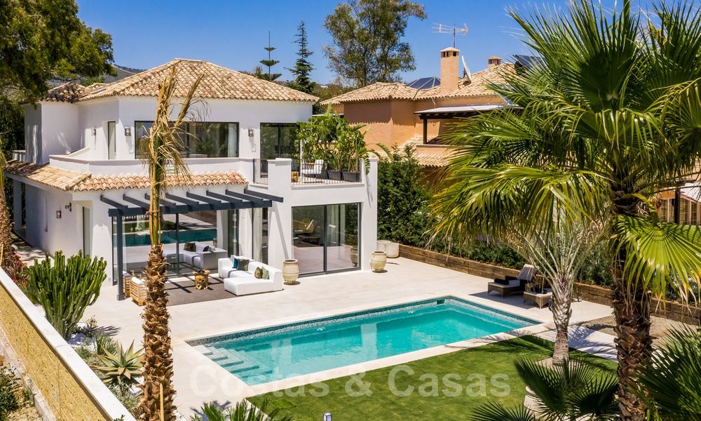 Instapklare hedendaagse mediterrane villa met zeezicht te koop op korte wandelafstand van het strand en alle voorzieningen, beachside Elviria te Marbella 27544