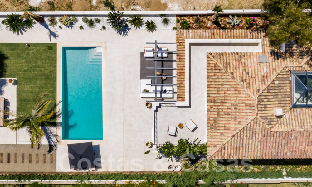 Instapklare hedendaagse mediterrane villa met zeezicht te koop op korte wandelafstand van het strand en alle voorzieningen, beachside Elviria te Marbella 27553