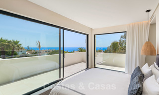 Instapklare hedendaagse mediterrane villa met zeezicht te koop op korte wandelafstand van het strand en alle voorzieningen, beachside Elviria te Marbella 27568 