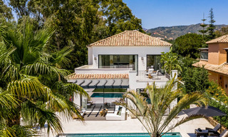 Instapklare hedendaagse mediterrane villa met zeezicht te koop op korte wandelafstand van het strand en alle voorzieningen, beachside Elviria te Marbella 27571 