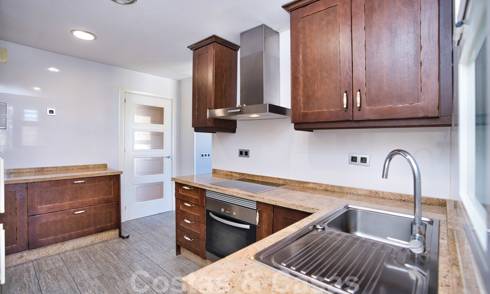 5-slaapkamer penthouse appartement te koop op de Golden Mile op korte wandelafstand van het strand en Marbella stad 27660
