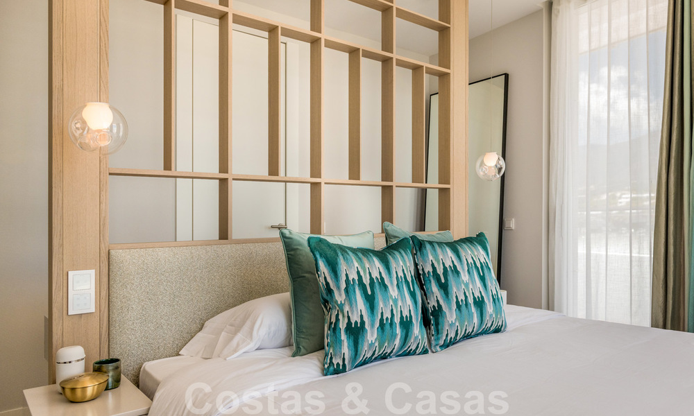 Instapklare moderne luxe eerstelijns strand penthouses te koop in Estepona, Costa del Sol 27769