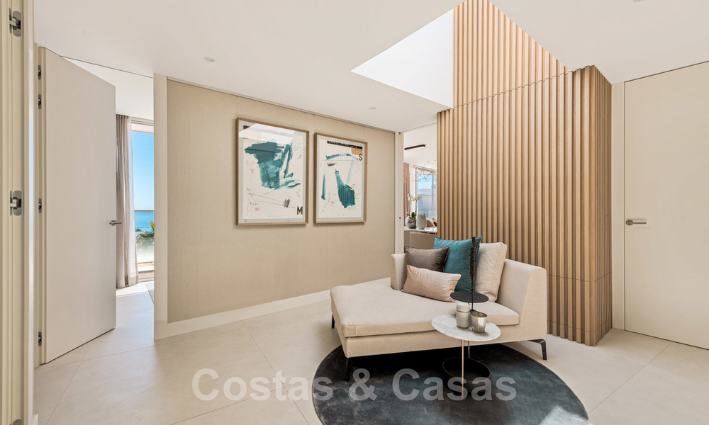 Instapklare moderne luxe eerstelijns strand penthouses te koop in Estepona, Costa del Sol. Promotie! 27773