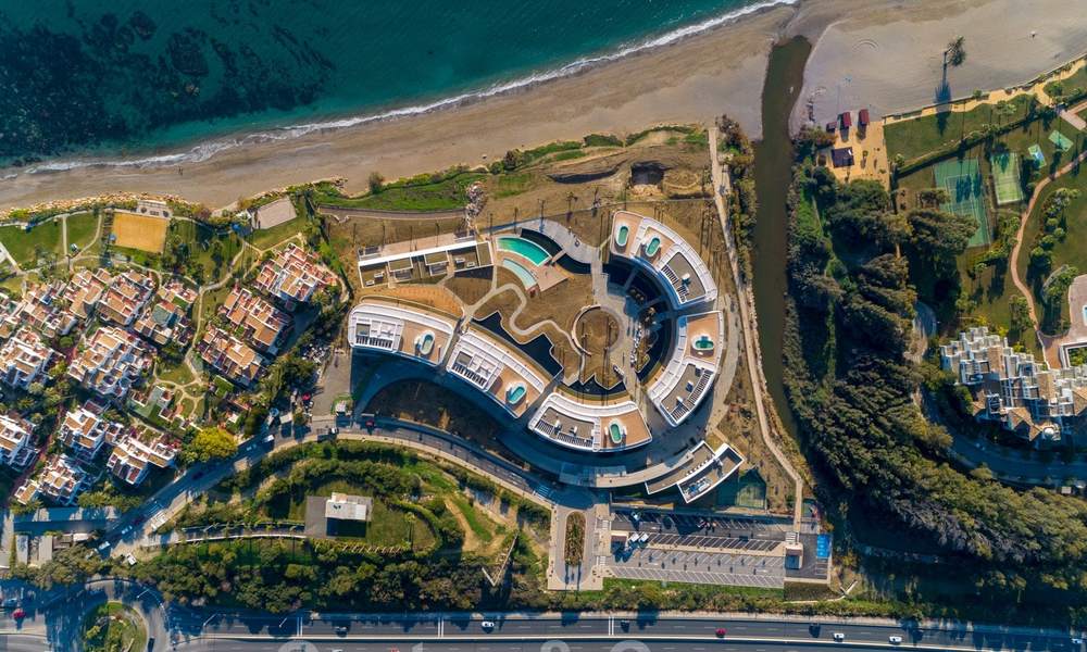 Instapklare moderne luxe eerstelijns strand penthouses te koop in Estepona, Costa del Sol 27792