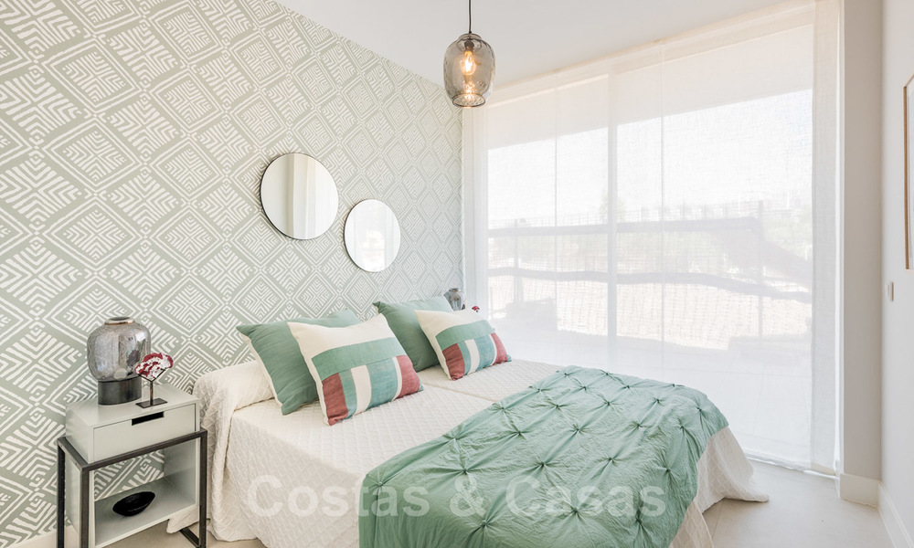 Instapklare sensationele moderne luxe eerstelijns strand appartementen te koop in Estepona, Costa del Sol 27839