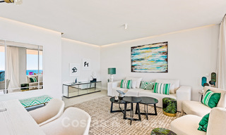 Instapklare sensationele moderne luxe eerstelijns strand appartementen te koop in Estepona, Costa del Sol 27844 