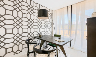 Instapklare sensationele moderne luxe eerstelijns strand appartementen te koop in Estepona, Costa del Sol 27854 