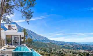 Turn-key nieuwe moderne villa’s met spectaculair uitzicht op de golf, het meer, bergen en de Middellandse Zee tot aan Afrika, in een gated golfresort te koop in Benahavis - Marbella 27915 