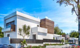 Elegante vernieuwbouw villa in het hart van de Golf Vallei in Nueva Andalucia, Marbella. Dicht bij Puerto Banus. 28056 